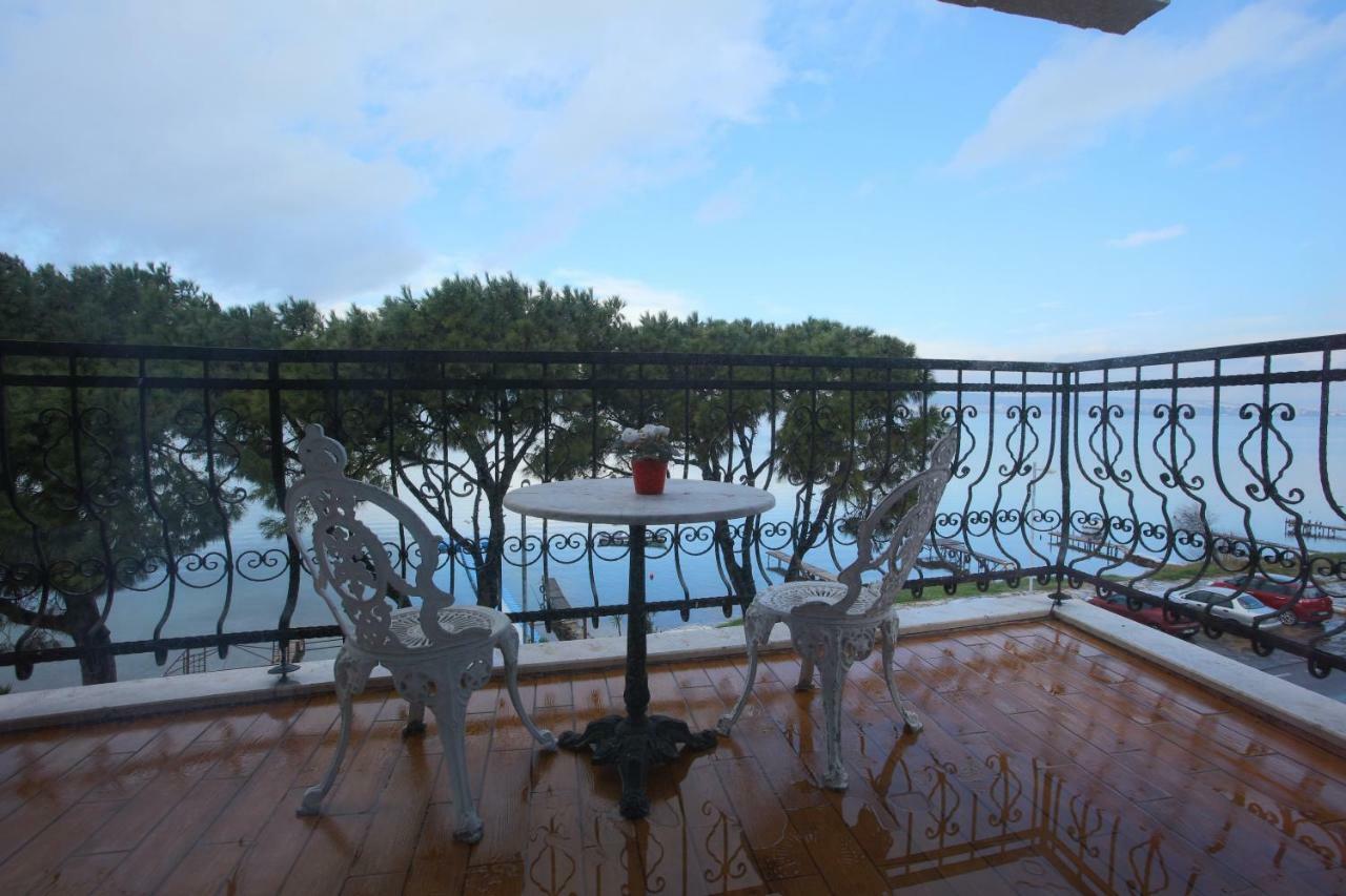 Etap Altinel Cam Hotel Ayvalik Exterior foto